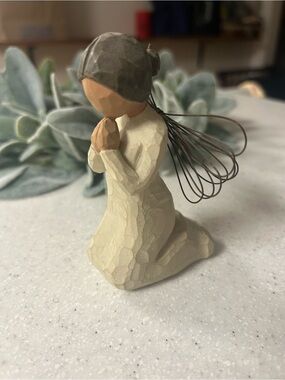 Willow Tree “Angel of Prayer” Figurine Susan Lordi Angel Collection